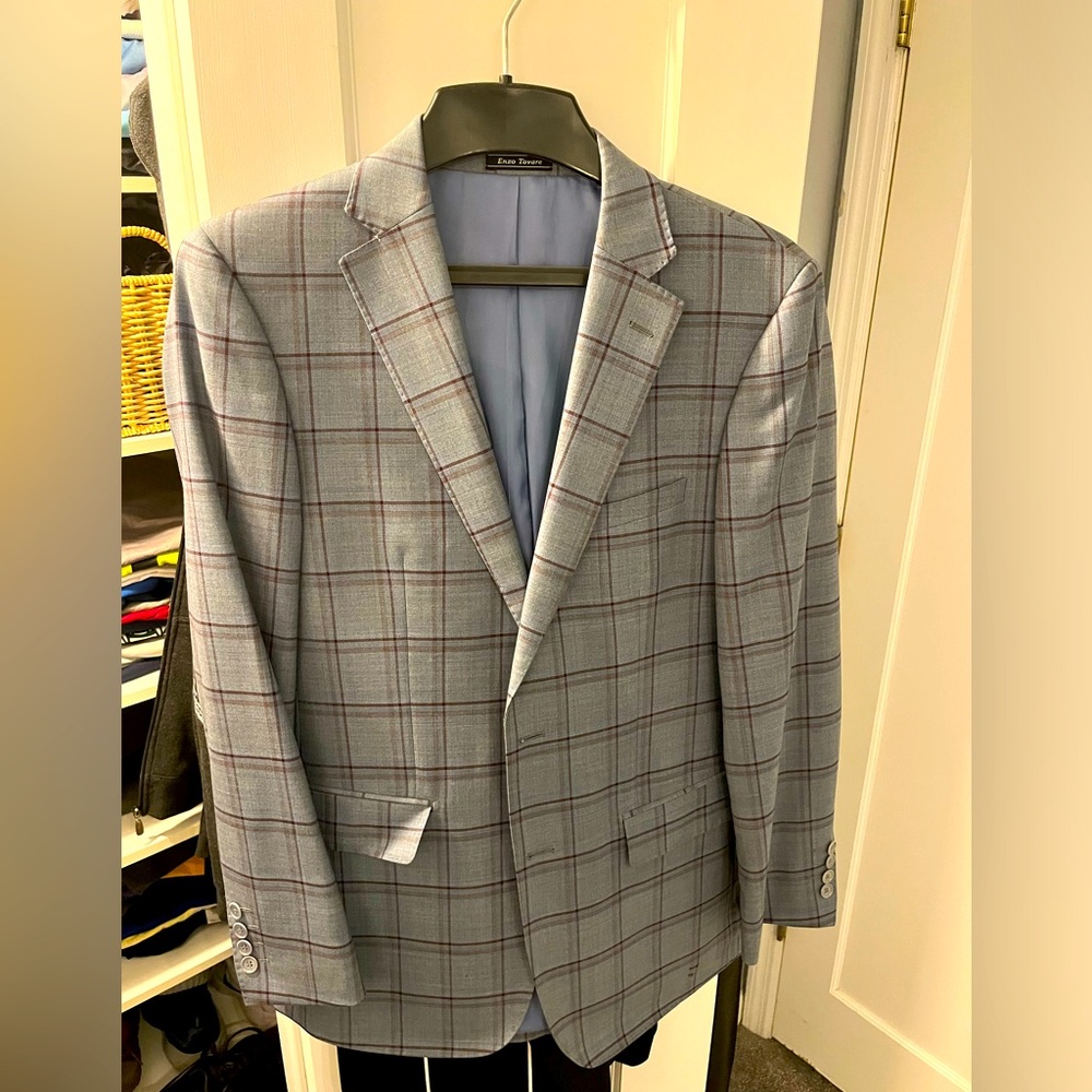 Men’s 38R sports blazer.